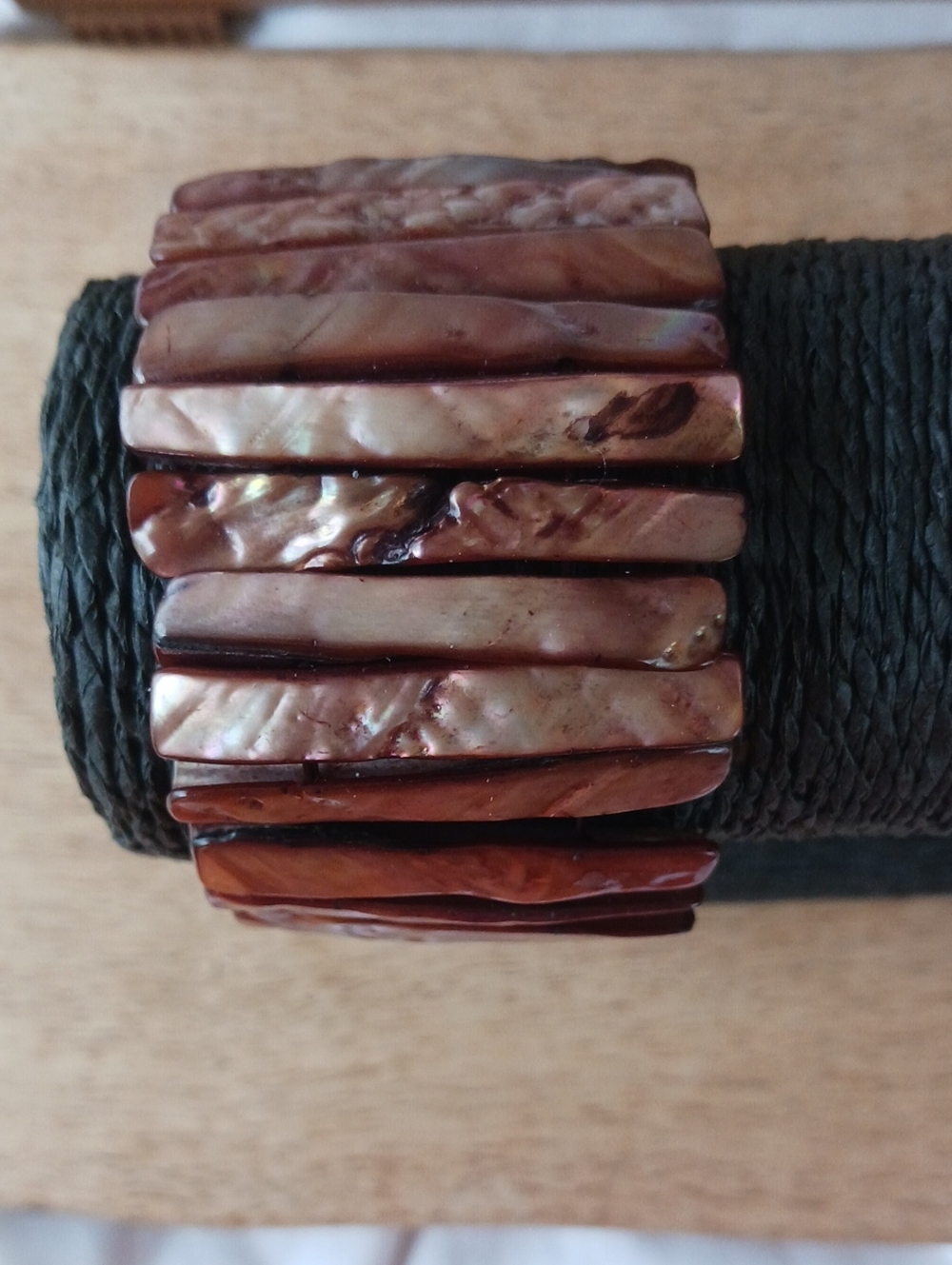 Vintage Mother of Pearl Abalone Shell Stretch Bracelet. Peach/Pink/Bronze/Brown